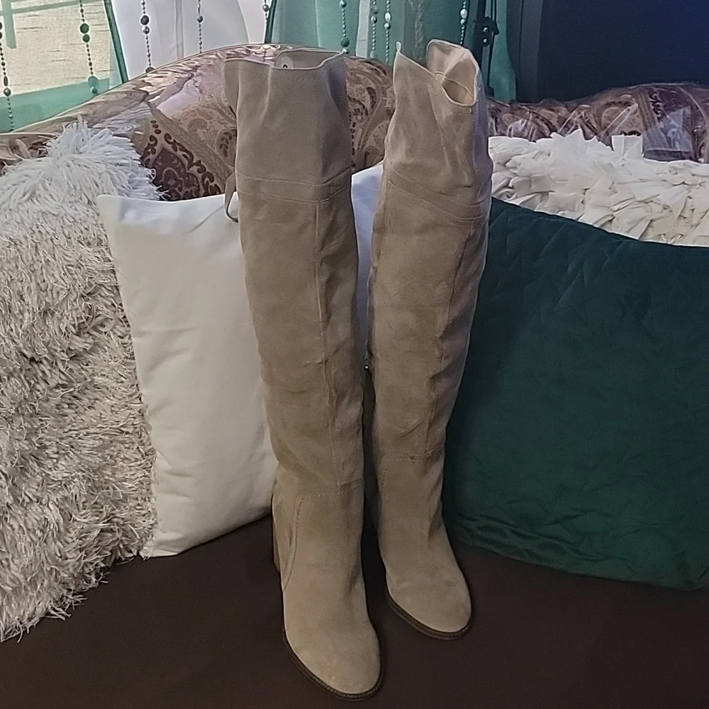 Franco Sarto long boots size 9 elegant excellent condition color tan - Picture 7 of 17